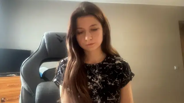 LunnaBliss online show from February 24, 2026, 11:19 am