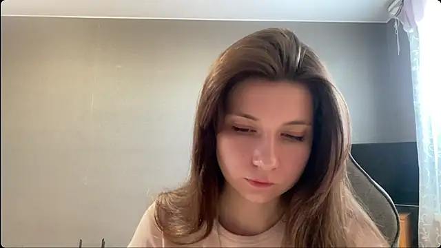 Snapshot of LunnaBliss chatting on May 20, 2026, 3:51 pm LunnaBliss online show from May 20, 2026, 3:51 pm