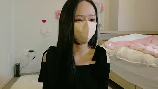 maichan v online show from March 15, 2026, 1:39 pm