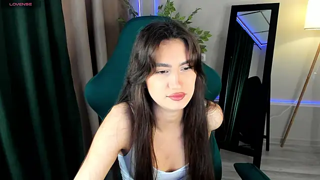 Snapshot of Adele_Lanea chatting on May 29, 2026, 12:30 am Adele Lanea online show from May 29, 2026, 12:30 am
