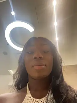 ZarahFerreira online show from February 27, 2026, 10:32 pm