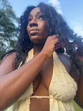 ZarahFerreira online show from April 29, 2026, 10:27 pm