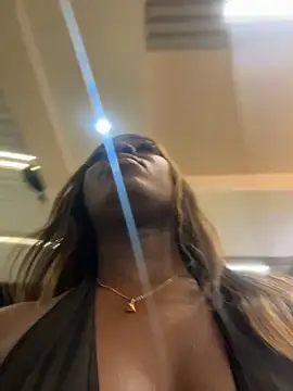 ZarahFerreira online show from July 3, 2026, 11:55 pm