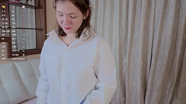 Snapshot of kxomorebi chatting on March 14, 2026, 4:34 pm kxomorebi online show from March 14, 2026, 4:34 pm