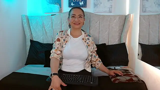 Snapshot of cami_angel69 chatting on July 24, 2026, 1:42 pm cami angel69 online show from July 24, 2026, 1:42 pm