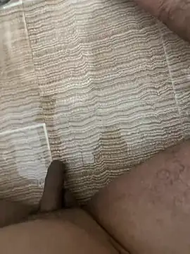 youngboywithcurvymilf online show from February 20, 2026, 1:33 pm