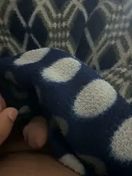 youngboywithcurvymilf online show from February 21, 2026, 3:13 pm