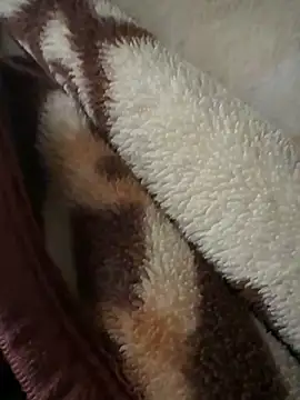 youngboywithcurvymilf online show from March 15, 2026, 2:06 am