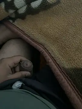 youngboywithcurvymilf online show from March 15, 2026, 4:13 pm