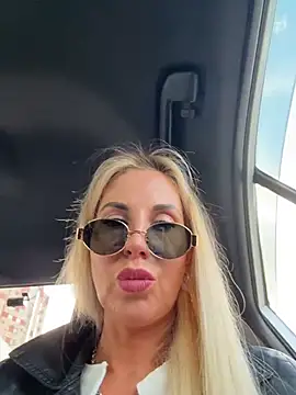LisaMurr online show from April 27, 2026, 1:31 pm