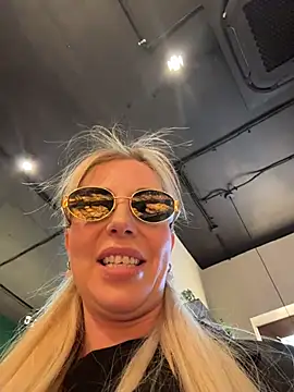 LisaMurr online show from May 2, 2026, 3:17 pm