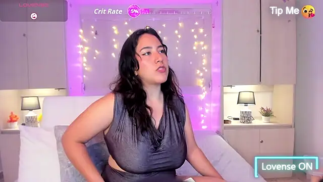 ElaRey  online show from July 28, 2026, 12:48 pm