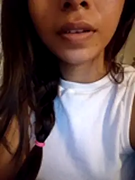 Snapshot of cute_girl_29 chatting on August 6, 2026, 8:05 am cute girl 29 online show from August 6, 2026, 8:05 am