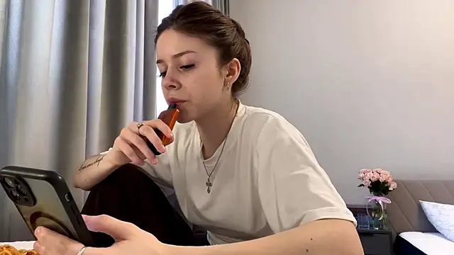 adelecloud online show from March 9, 2026, 8:18 am