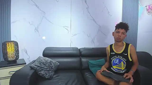Spicy guys online show from April 25, 2026, 1:52 pm