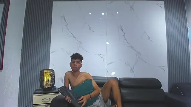 Spicy guys online show from April 27, 2026, 1:09 pm