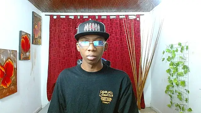 milo018 online show from April 25, 2026, 8:17 am