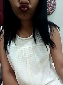 Cute-Manvi online show from April 13, 2026, 6:13 pm