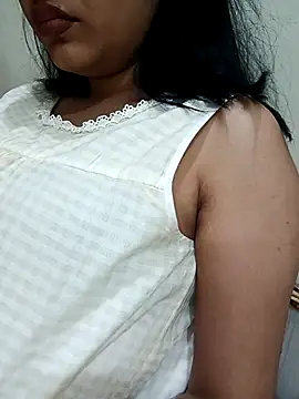 Cute-Manvi online show from April 14, 2026, 8:09 am