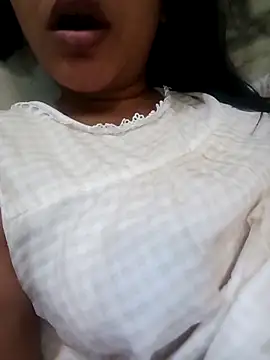 Cute-Manvi online show from April 25, 2026, 8:28 pm