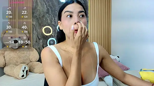 scarlett lumi online show from February 23, 2026, 9:39 am