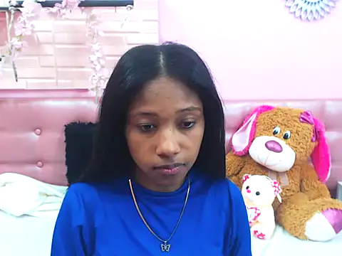 cutedoll4u online show from March 27, 2026, 4:18 pm