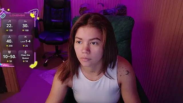 Alessia Monroe  online show from June 12, 2026, 8:19 pm