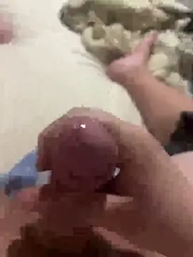 brunonovinho18 online show from February 20, 2026, 10:43 pm