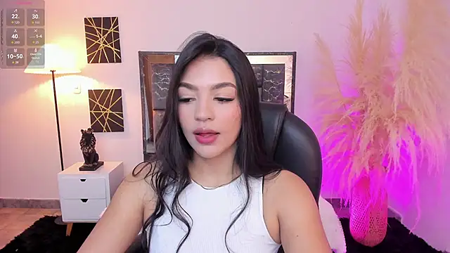 Snapshot of sara_stormy chatting on June 26, 2026, 12:20 pm sara stormy online show from June 26, 2026, 12:20 pm