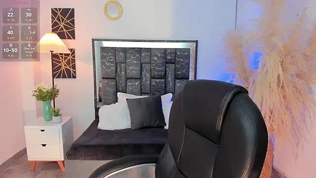 Snapshot of sara_stormy chatting on August 7, 2026, 11:12 am sara stormy online show from August 7, 2026, 11:12 am