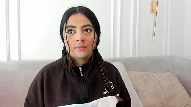 DulceQueen1 online show from April 24, 2026, 12:29 pm