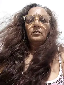 Noemipopi online show from February 17, 2026, 11:11 pm