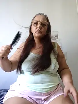 Snapshot of Noemipopi chatting on May 7, 2026, 2:00 pm Noemipopi online show from May 7, 2026, 2:00 pm