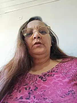 Snapshot of Noemipopi chatting on June 24, 2026, 7:02 pm Noemipopi online show from June 24, 2026, 7:02 pm