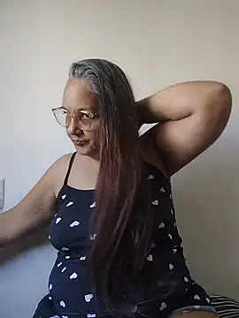 Snapshot of Noemipopi chatting on August 1, 2026, 12:15 pm Noemipopi online show from August 1, 2026, 12:15 pm