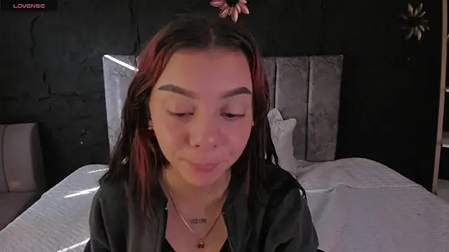 MelLove  online show from March 7, 2026, 9:45 pm