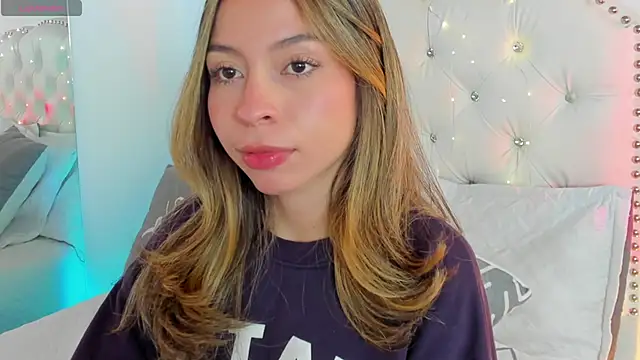 LuuluBerry online show from March 3, 2026, 6:58 pm