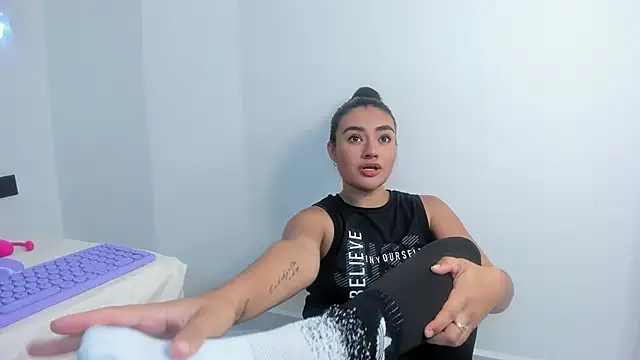 MiaFox mml online show from March 4, 2026, 8:26 pm