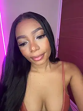 MiaDiamod online show from June 19, 2026, 3:44 am
