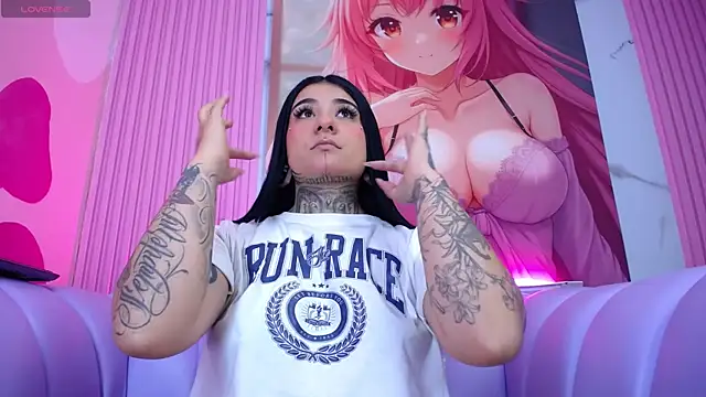 Adri tatto 7 online show from May 1, 2026, 7:07 pm
