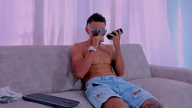 Snapshot of privacy_friends chatting on March 9, 2026, 9:19 pm privacy friends online show from March 9, 2026, 9:19 pm