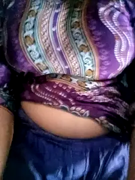 Snapshot of BreezySexyGirl69 chatting on May 6, 2026, 7:35 am BreezySexyGirl69 online show from May 6, 2026, 7:35 am