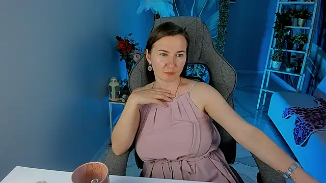 Golden Dragon online show from June 18, 2026, 9:14 am