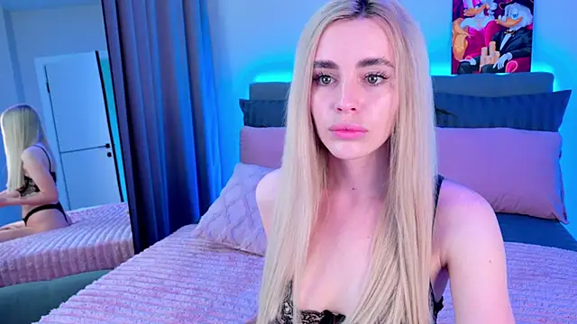 Snapshot of Rossy_X chatting on June 14, 2026, 12:30 am Rossy X online show from June 14, 2026, 12:30 am
