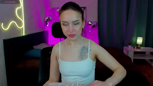 tina xx tina online show from April 28, 2026, 1:37 am