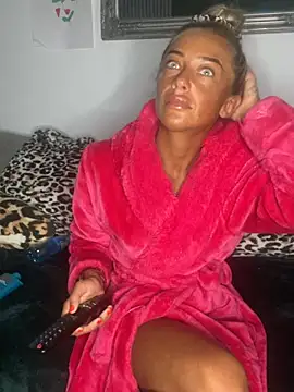 ScarlettGold  online show from April 29, 2026, 4:38 am