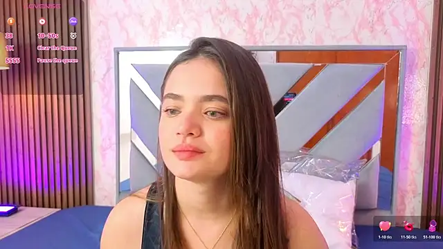 LittleeSara18 online show from April 25, 2026, 11:13 am