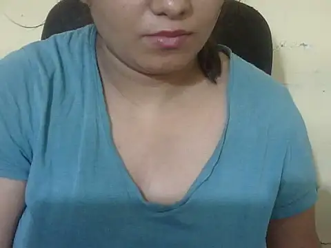 Snapshot of Aniya_Hazel chatting on March 21, 2026, 6:55 pm Aniya Hazel online show from March 21, 2026, 6:55 pm