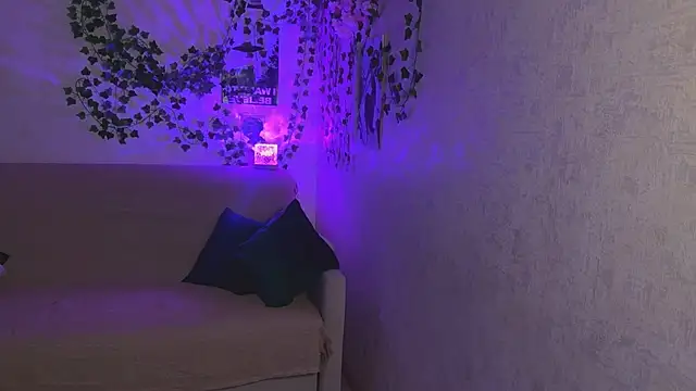 rinamandarina online show from February 21, 2026, 3:46 pm