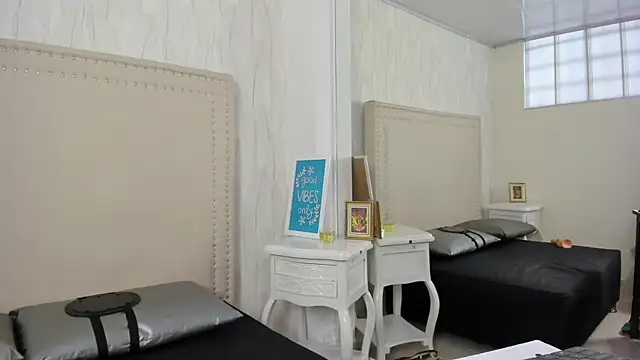 Snapshot of FernandaAvilax chatting on May 19, 2026, 6:47 pm FernandaAvilax online show from May 19, 2026, 6:47 pm